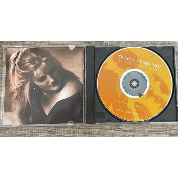 Trisha Yearwood "The Song Remembers When" CD Album Country Music - Picture 3 of 5